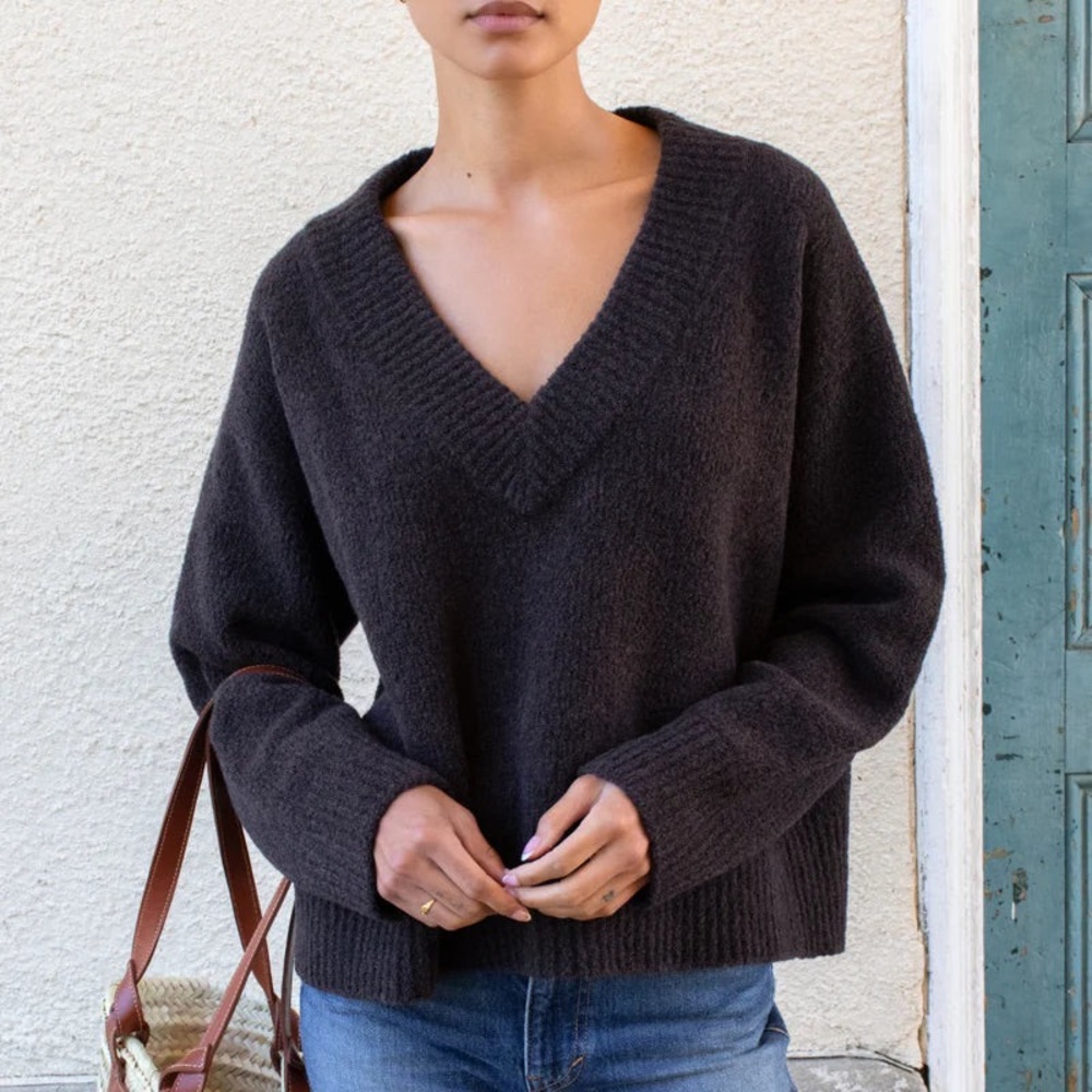 BNWT Emerson Fry Women's V-Neck Sweater in Cocoa